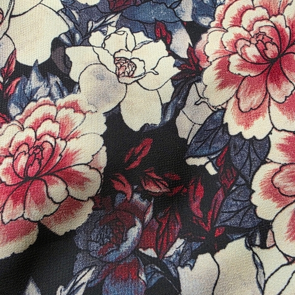Investments Floral Blouse, Size Large - Picture 10 of 11